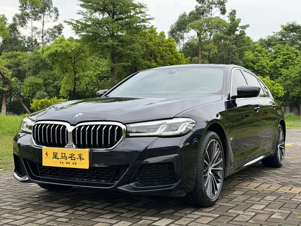BMW 5 Series 2023 — фото 1