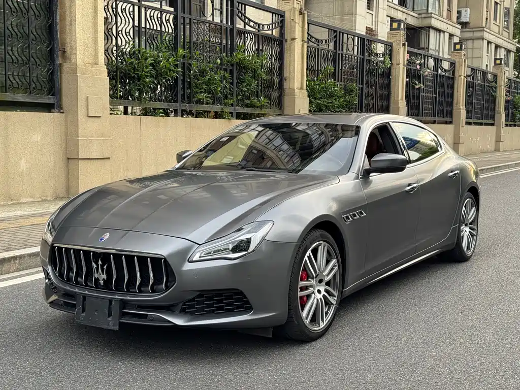 Maserati Quattroporte 2018 — фото 1