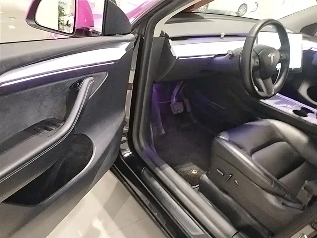 Tesla Model Y 2021 — фото 16
