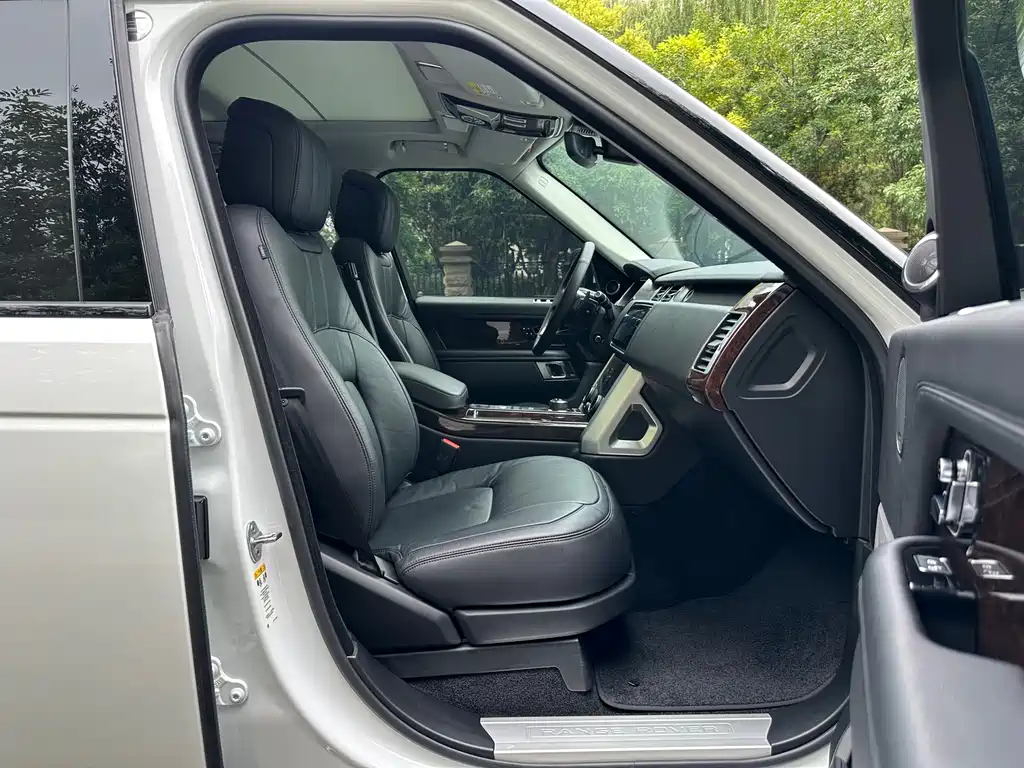 Land Rover Range Rover 2020 — фото 10