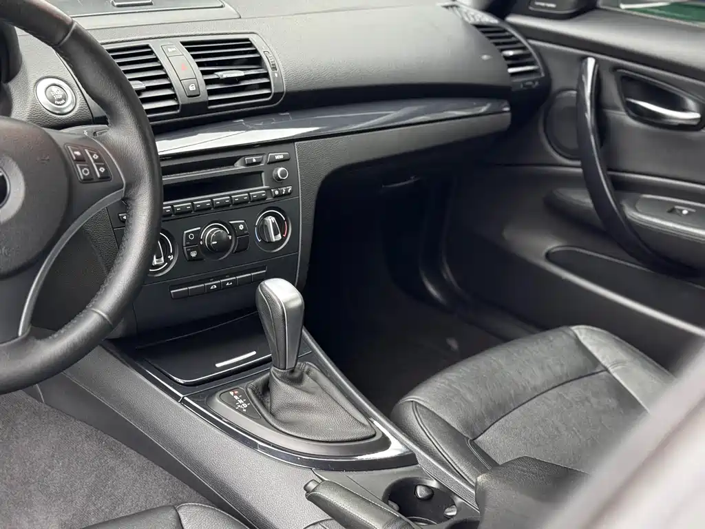 BMW 1 Series 2012 — фото 17