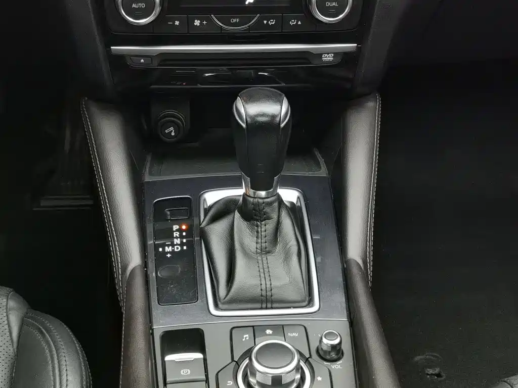Mazda Atenza 2018 — фото 13