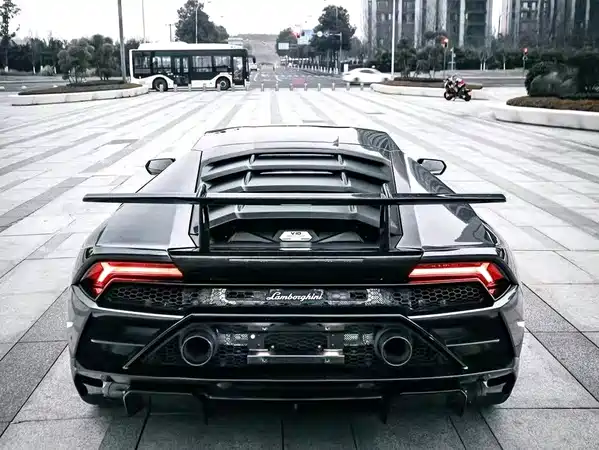 Lamborghini Huracan 2020