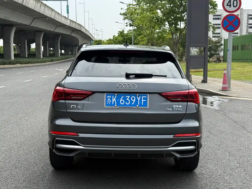 Audi Q3 2019 — фото 6