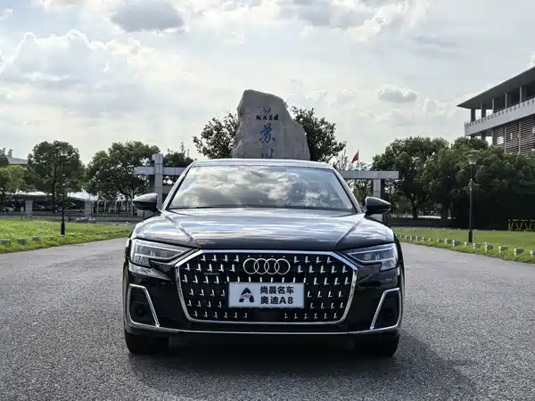 Audi A8 2024
