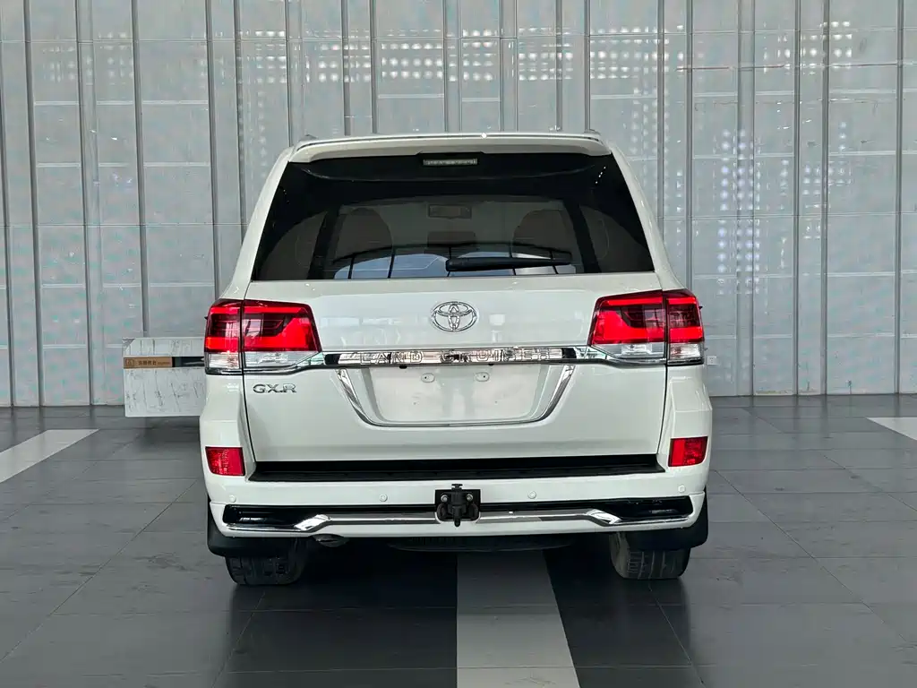 Toyota Land Cruiser 2018 — фото 5