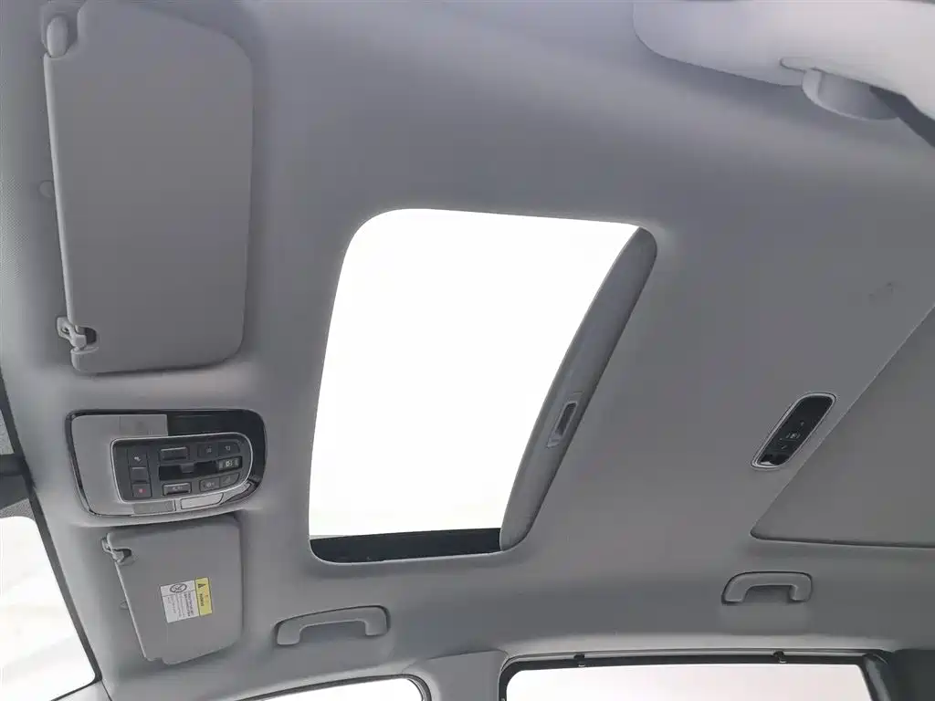 Hyundai Custo 2023 — фото 14