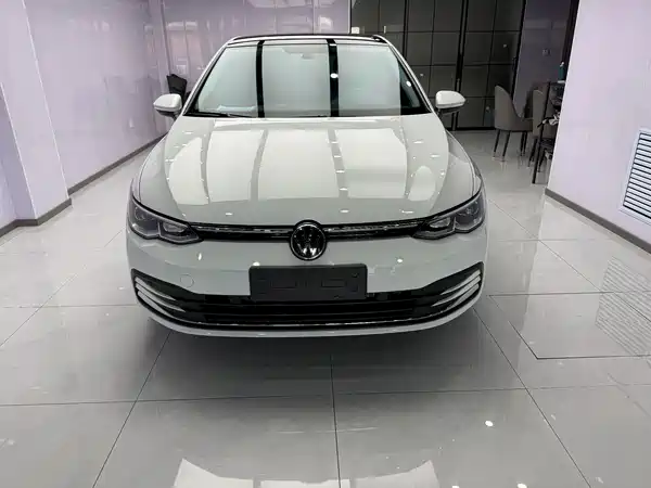Volkswagen Golf 2023