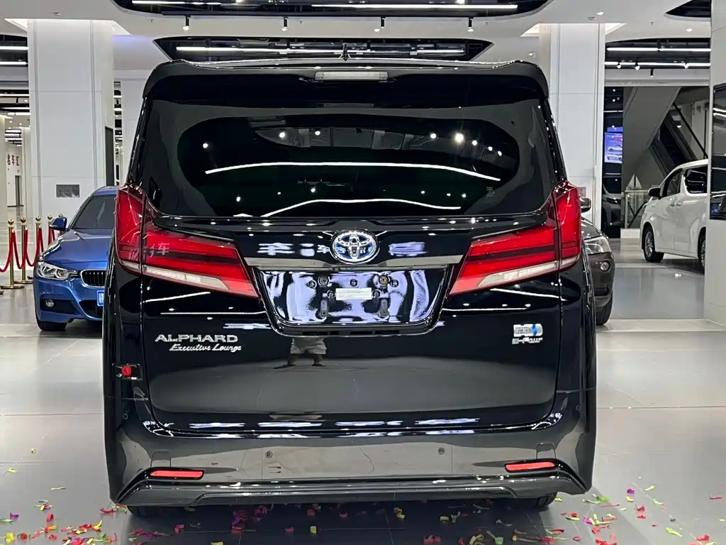Toyota Alphard 2023
