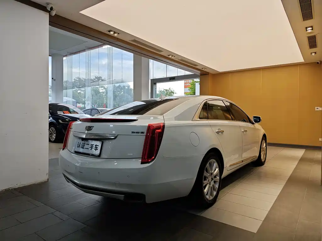 Cadillac XTS 2016 — фото 31