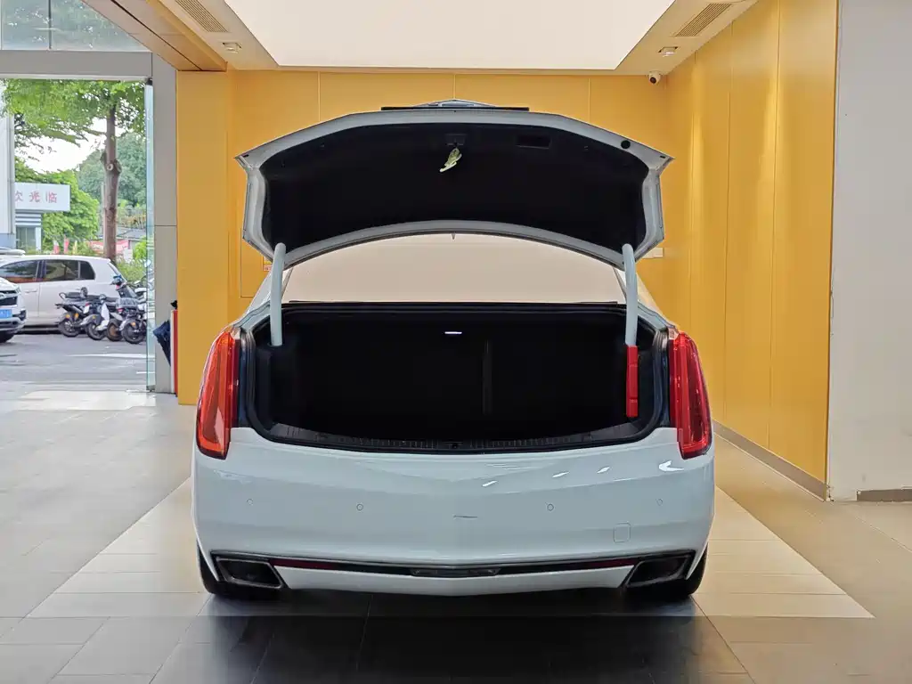 Cadillac XTS 2016 — фото 29