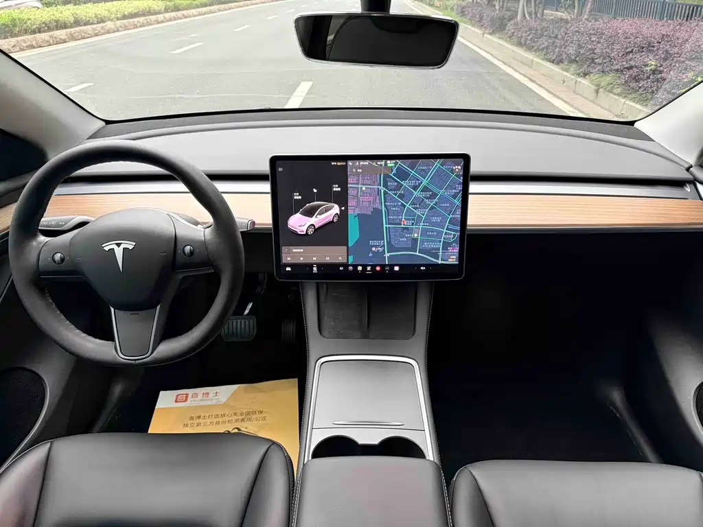 Tesla Model Y 2021 — фото 13