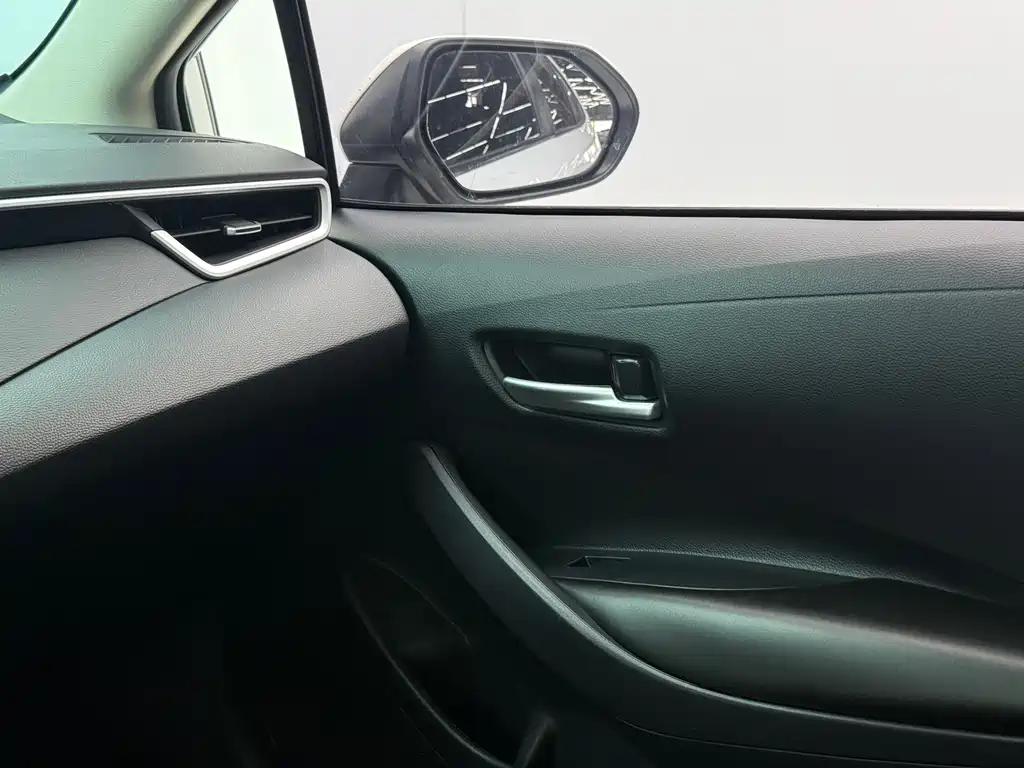 Toyota Corolla 2022 — фото 12