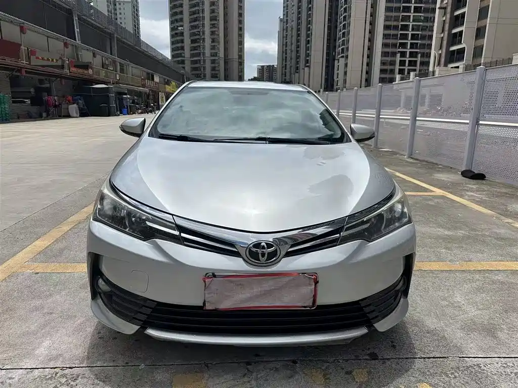 Toyota Corolla 2017 — фото 3