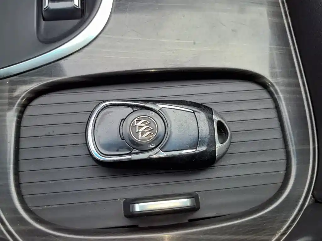 Buick Envision Plus 2018 — фото 9