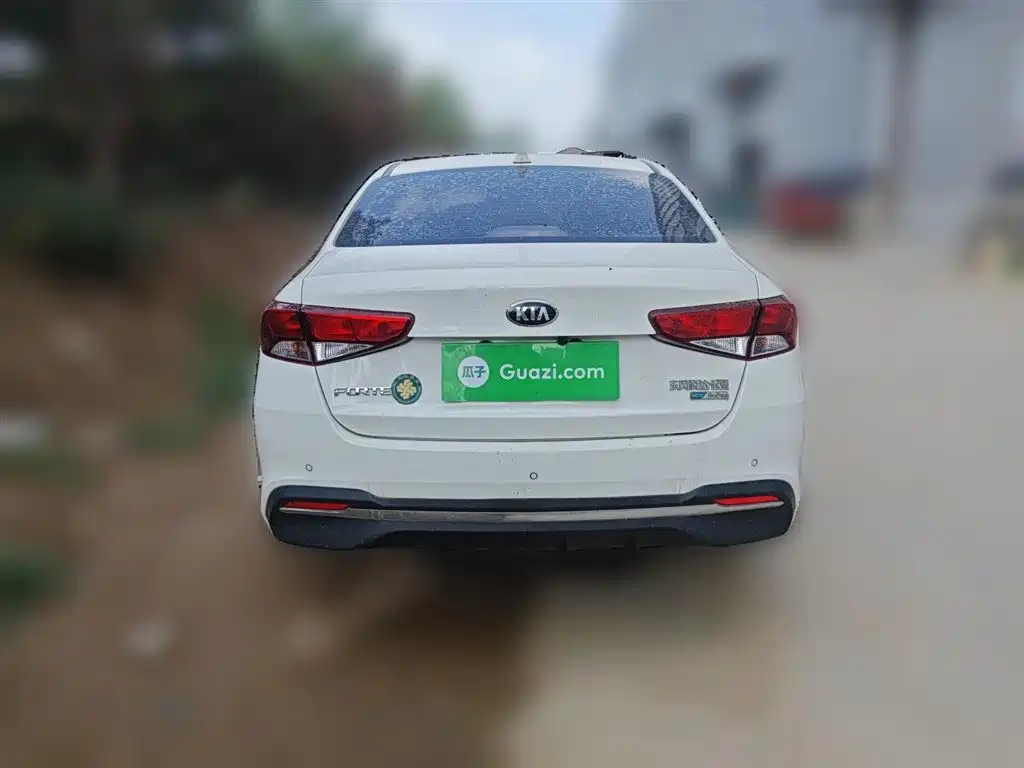 Kia Forte 2021 — фото 24