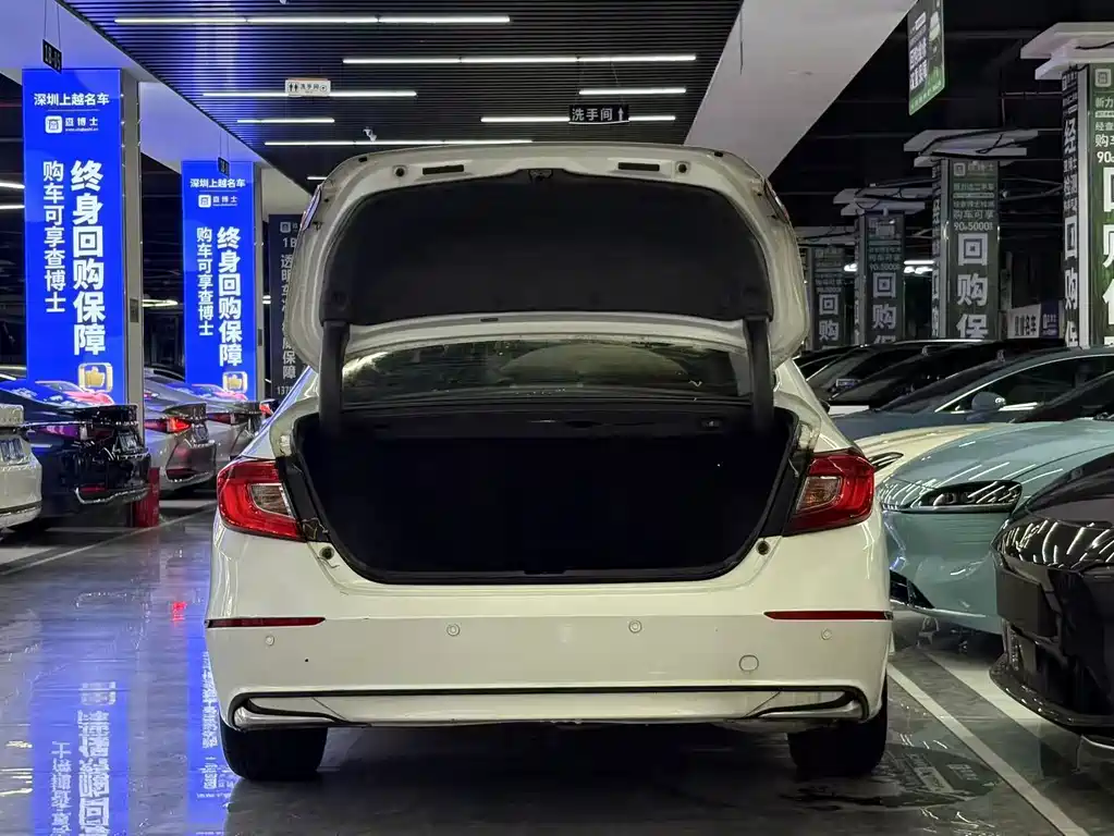 Honda Accord 2020 — фото 16