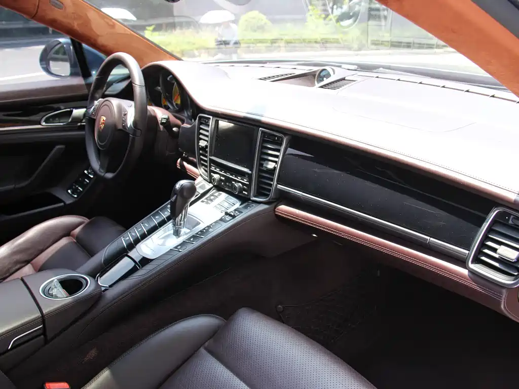 Porsche Panamera 2015 — фото 15