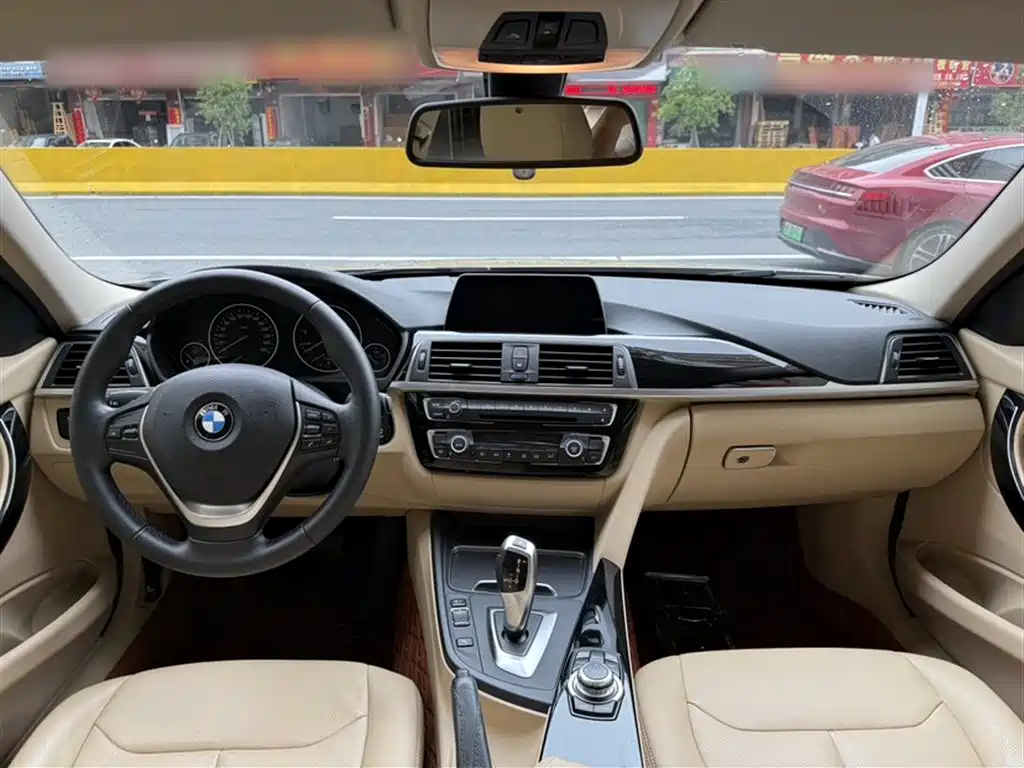 BMW 3 Series 2016 — фото 11
