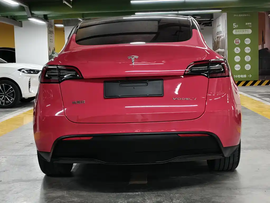 Tesla Model Y 2023 — фото 14