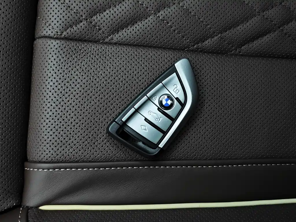 BMW 6 Series GT 2022 — фото 17