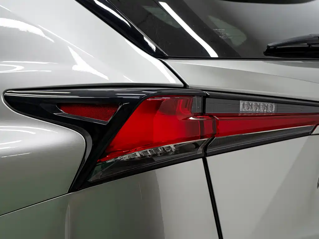 Lexus NX 2021 — фото 27