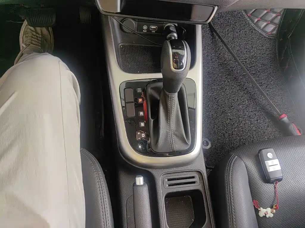 Kia KX3 2017 — фото 14