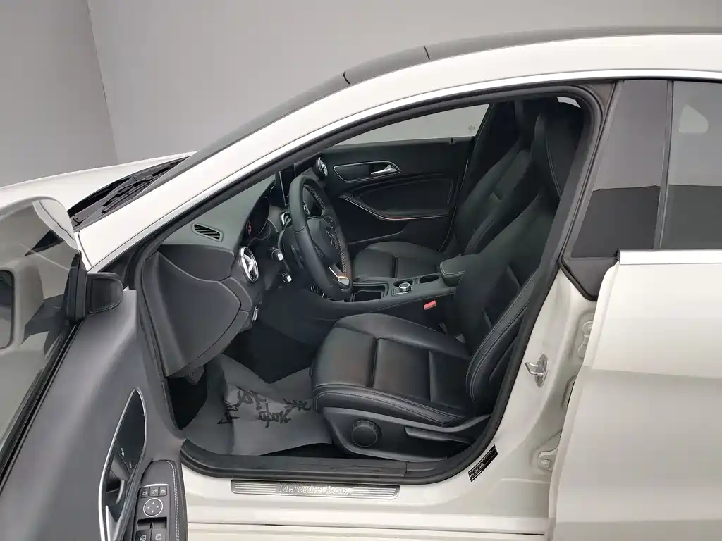 Mercedes-Benz CLA 2016 — фото 13