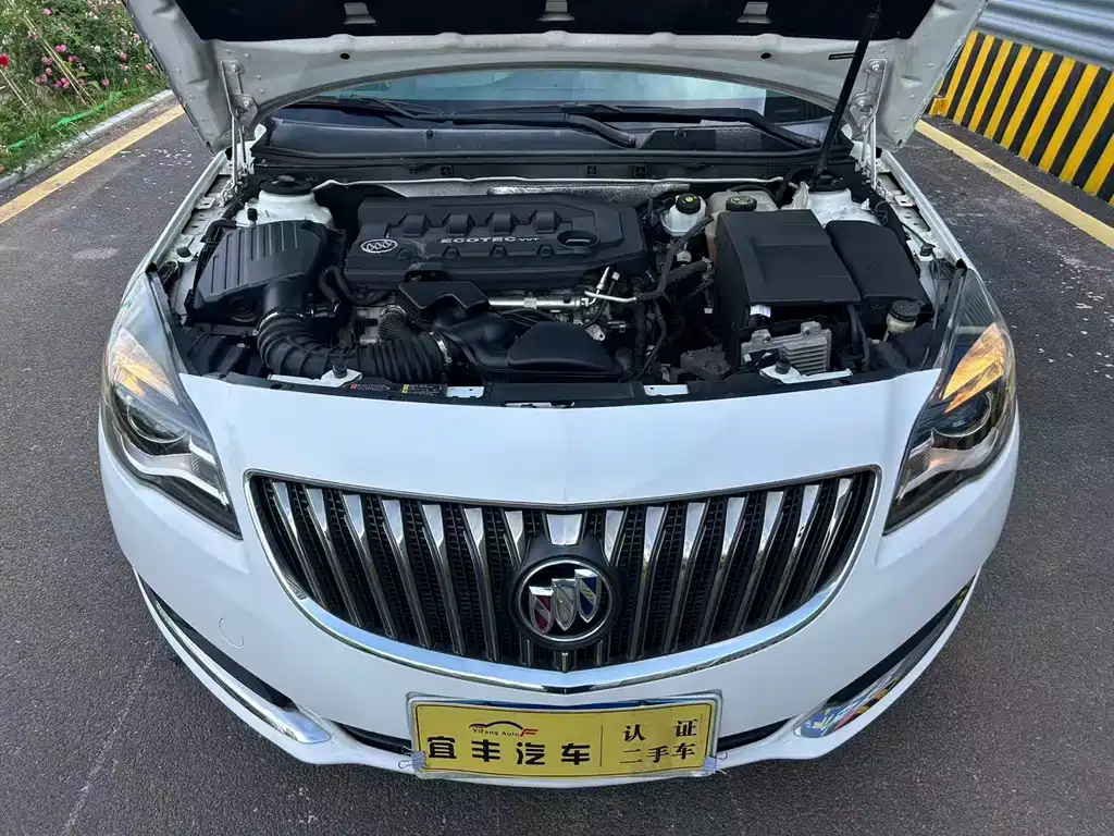 Buick Regal 2016 — фото 17