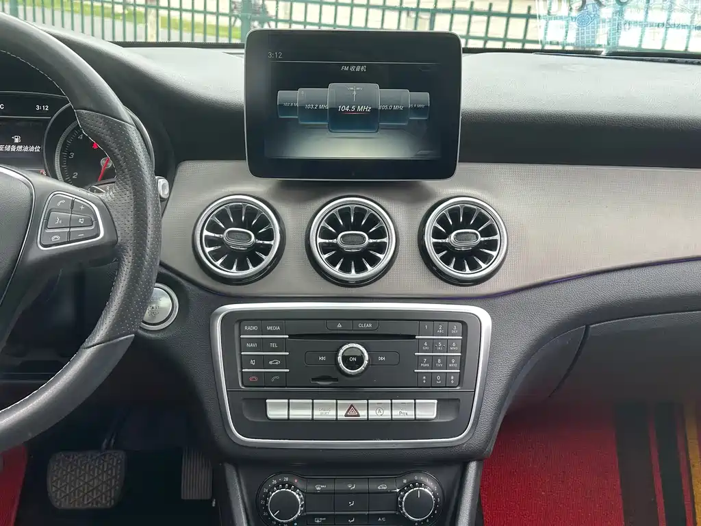 Mercedes-Benz CLA 2017 — фото 15