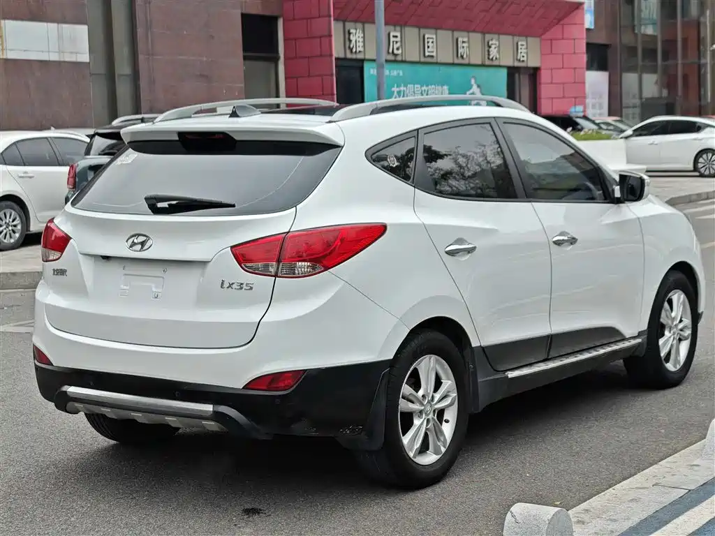 Hyundai ix35 2011 — фото 13