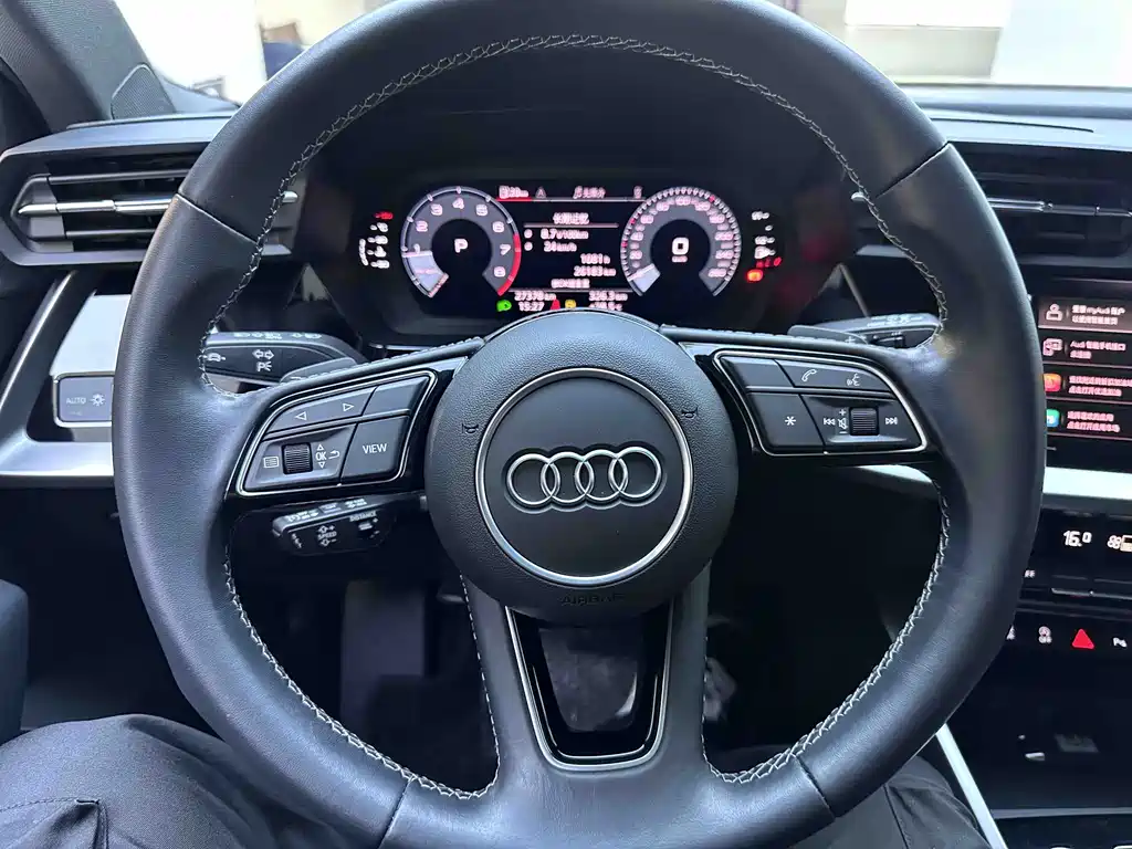 Audi Q3 2022 — фото 7