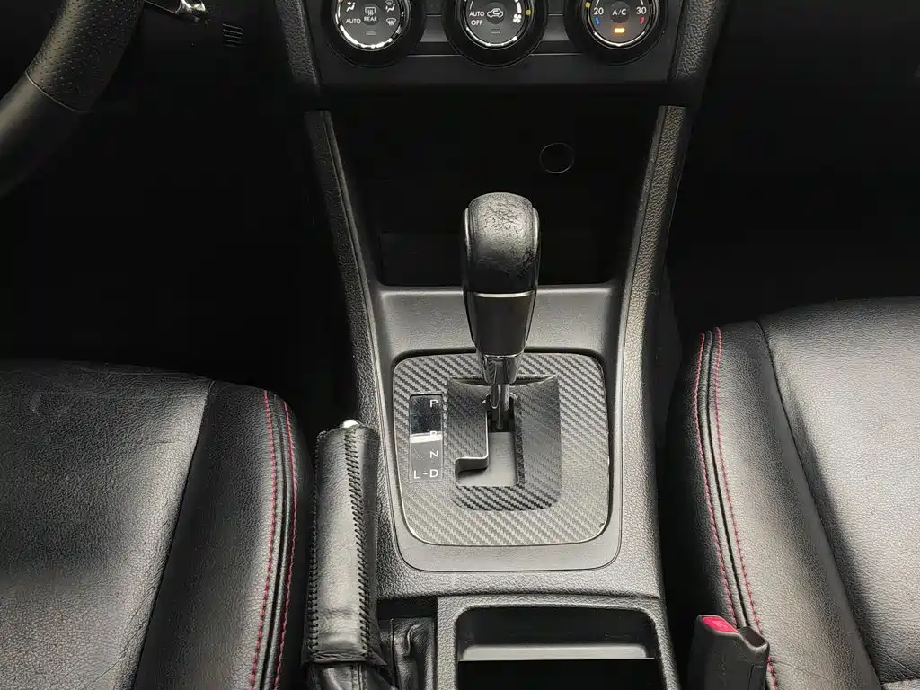Subaru XV 2013 — фото 13