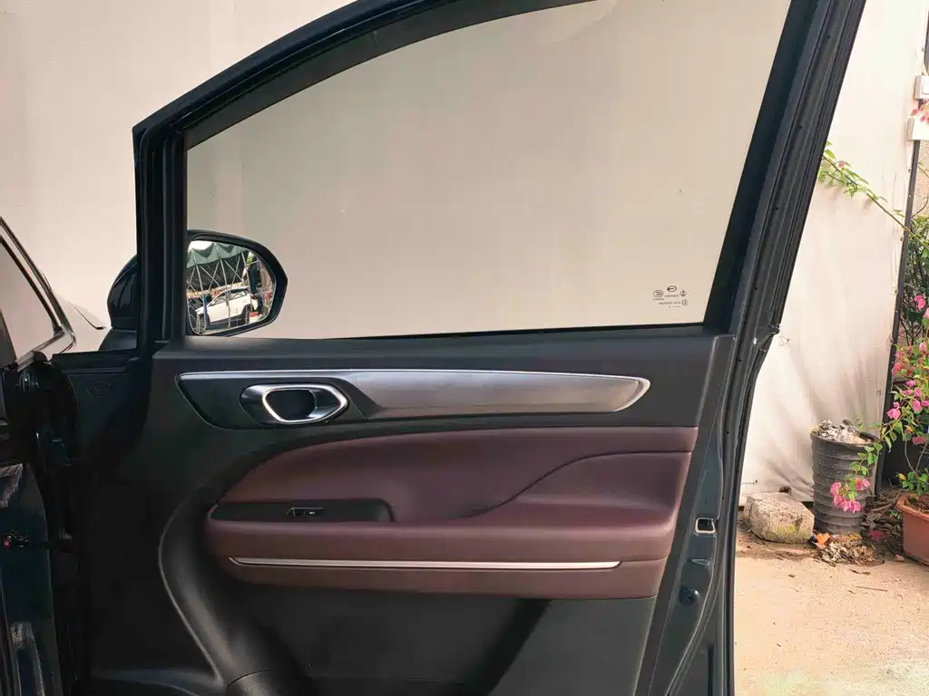 GAC Trumpchi M6 2022 — фото 31