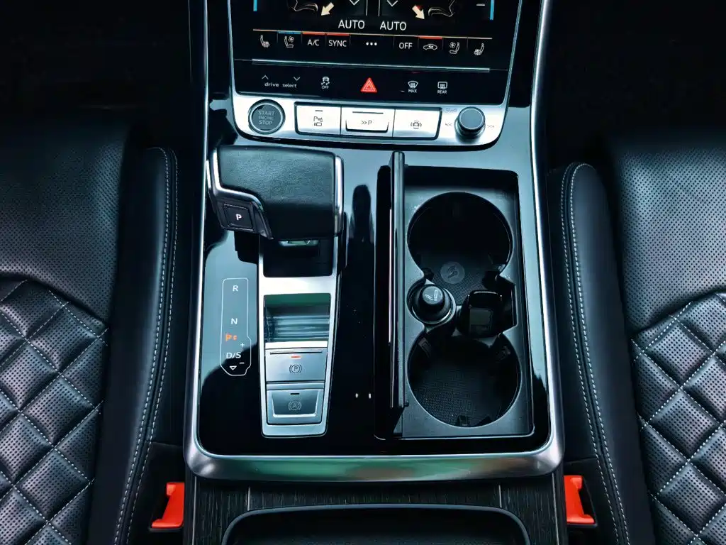 Audi Q8 2021 — фото 14