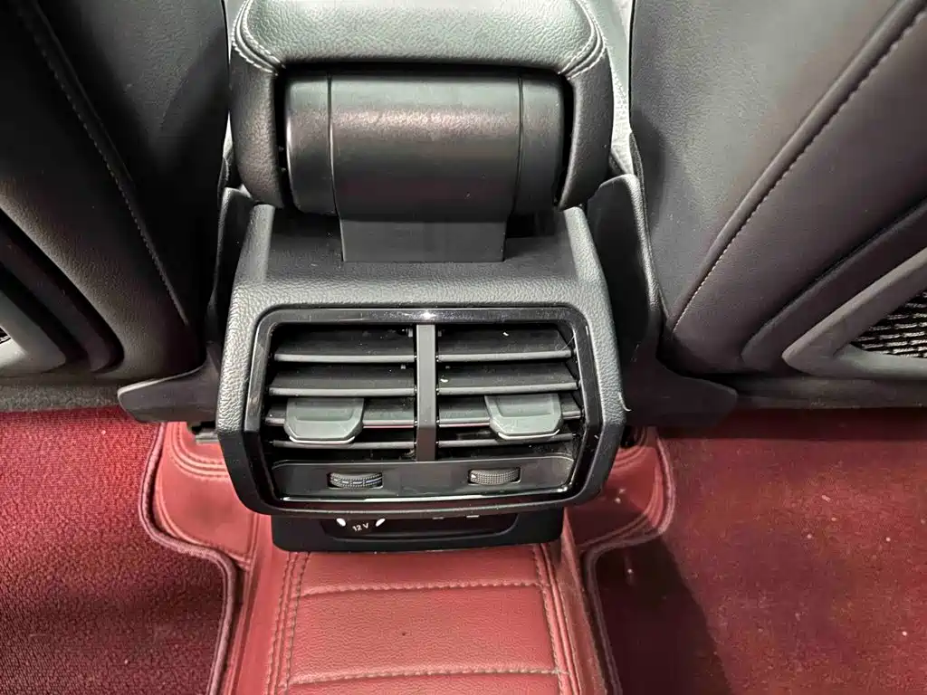 Audi Q3 2023 — фото 12