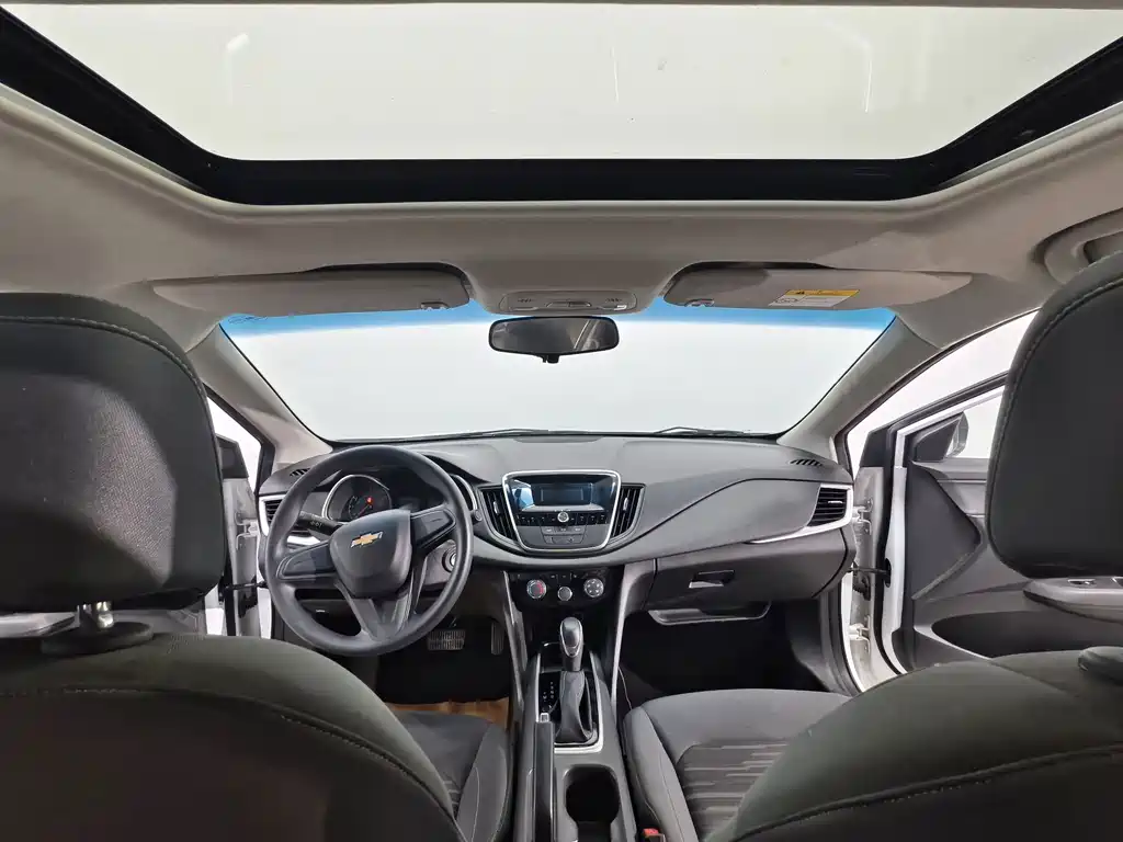Chevrolet Cavalier 2019 — фото 10
