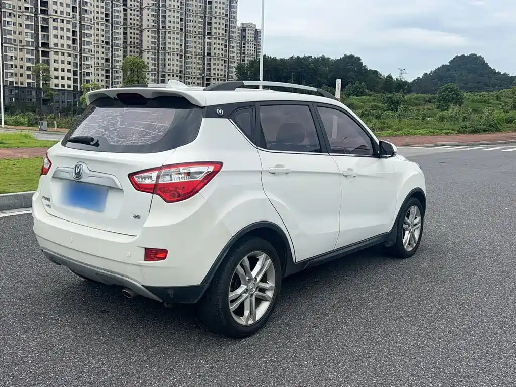 Changan CS35 2017 — фото 22