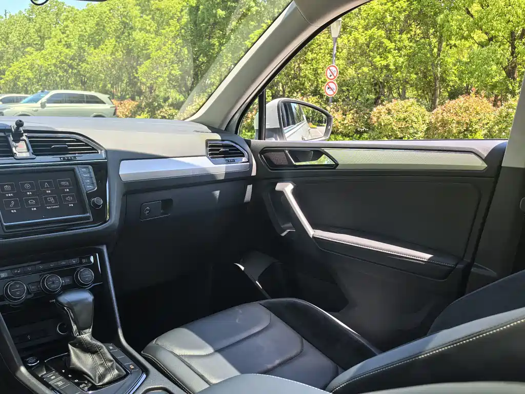 Volkswagen Tiguan L 2018 — фото 16