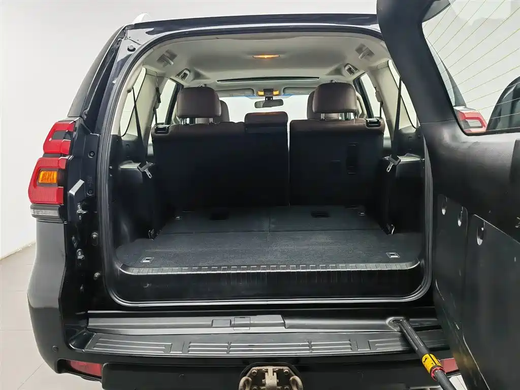 Toyota Prado 2019 — фото 25
