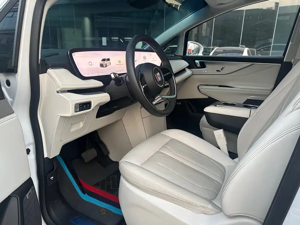 Buick GL8 Hybrid — фото 5