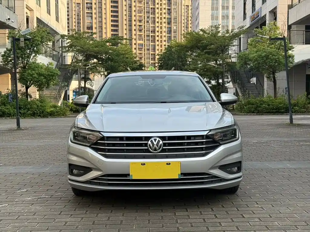 Volkswagen Sagitar 2020