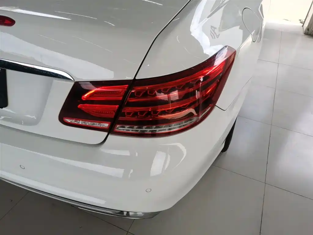 Mercedes-Benz E-Class 2015 — фото 8