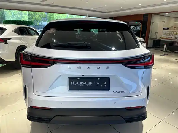 Lexus NX 2022