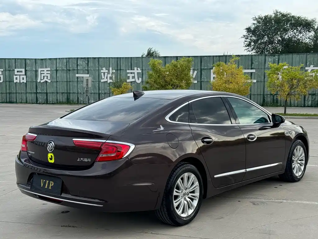 Buick LaCrosse 2017 — фото 24