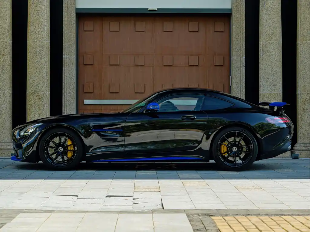 Mercedes-Benz AMG GT 2021 — фото 4