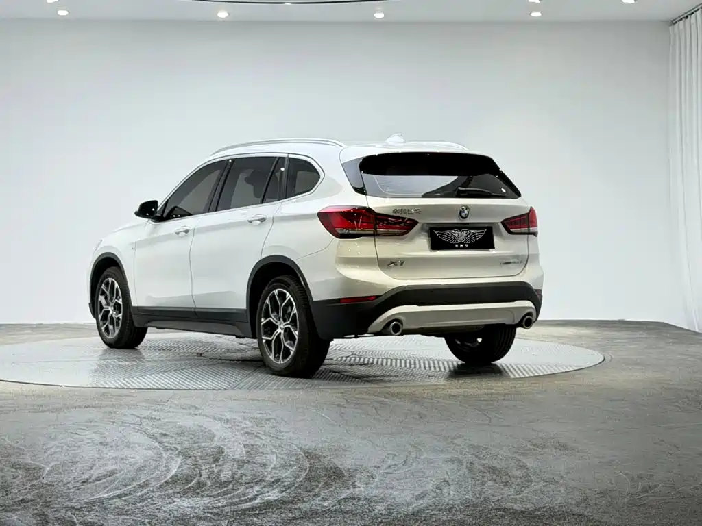 BMW X1 2023 — фото 4