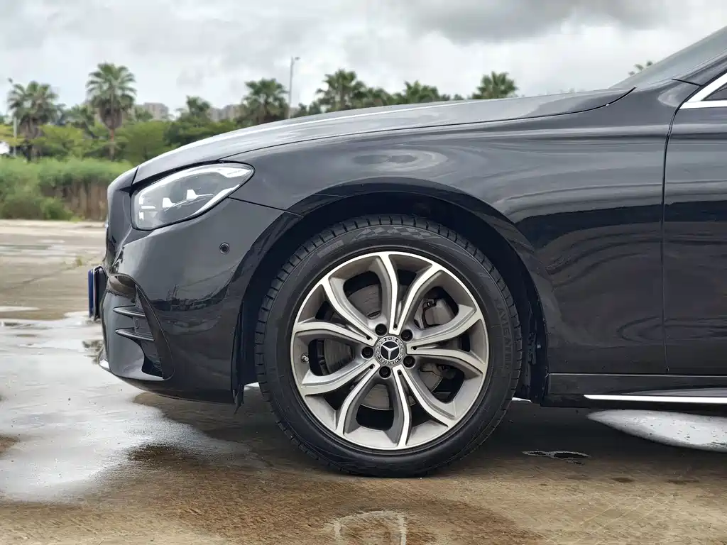 Mercedes-Benz E-Class 2021