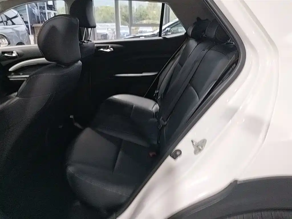 Kia KX1 2020 — фото 17
