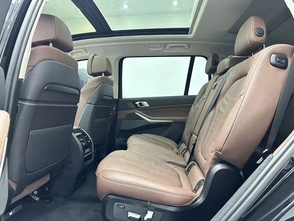 BMW X7 2022 — фото 11